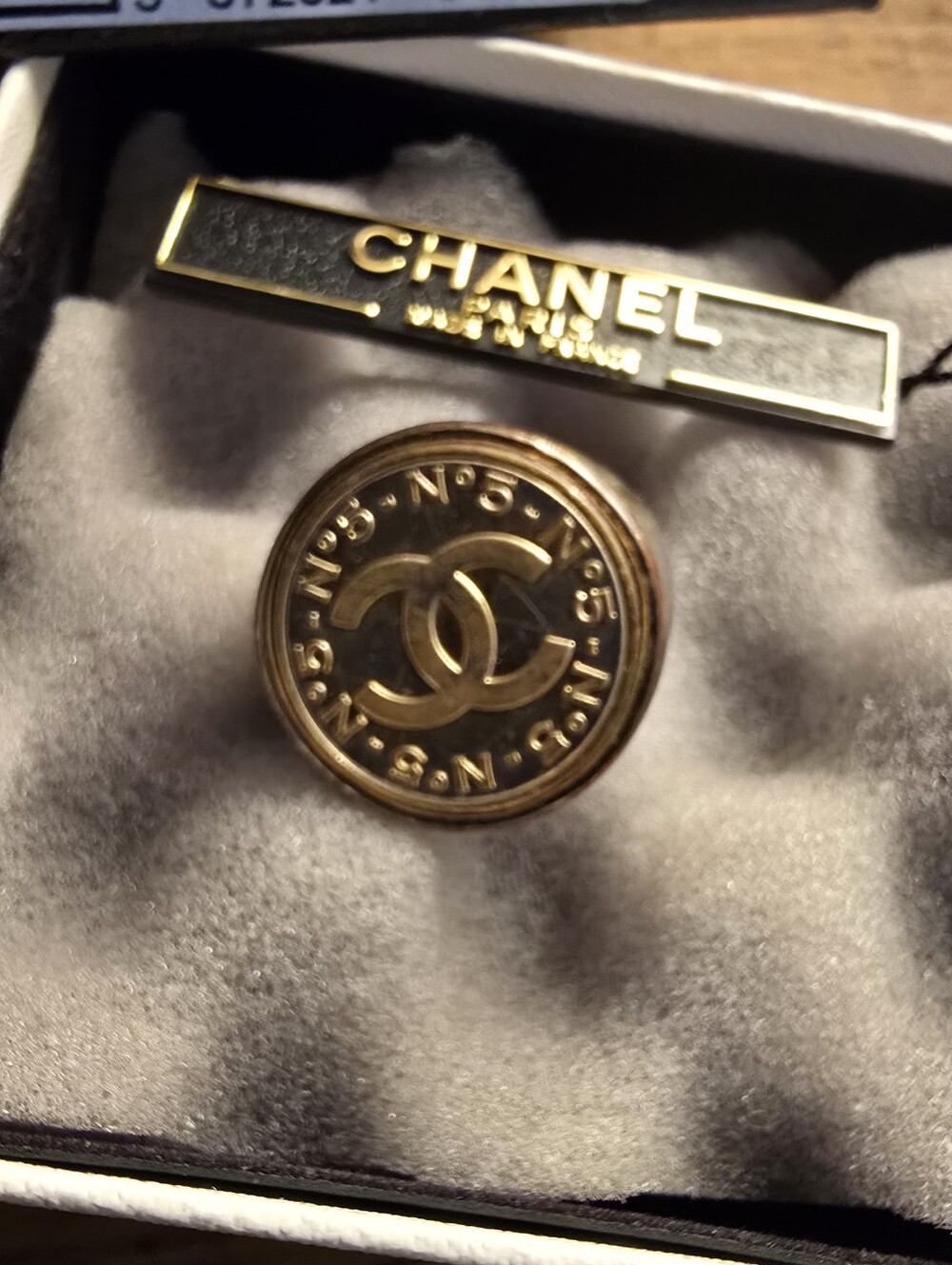 CHANEL - Logo CC Gold Ring